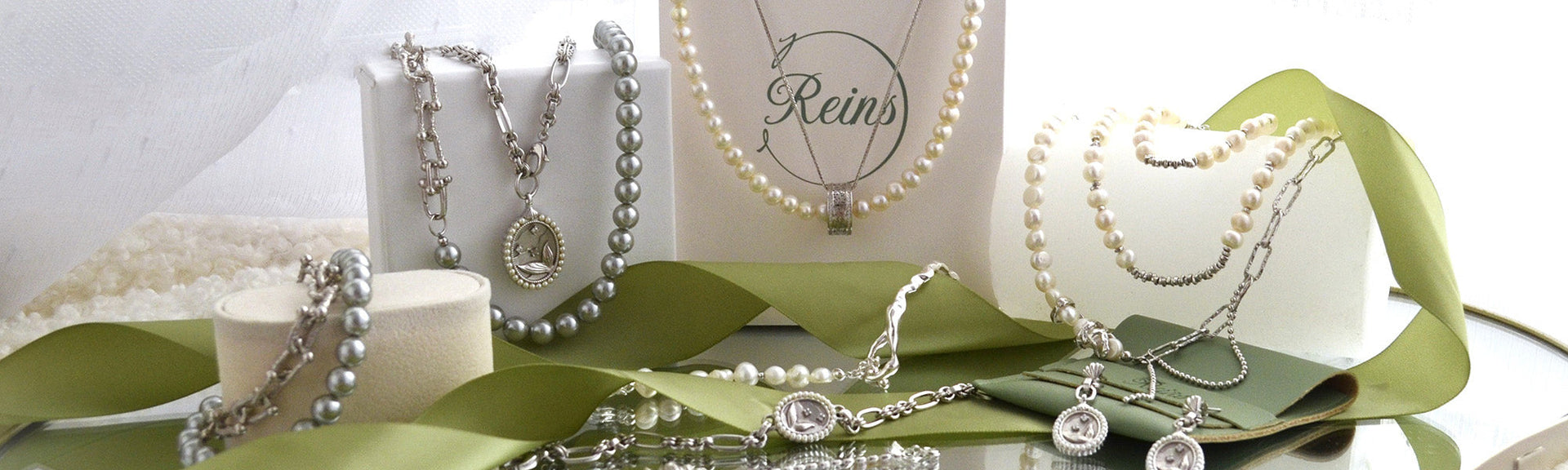Bijuterii din argint cu pietre semipretioase si perle inspirate de ocean – Siren’s Pearl