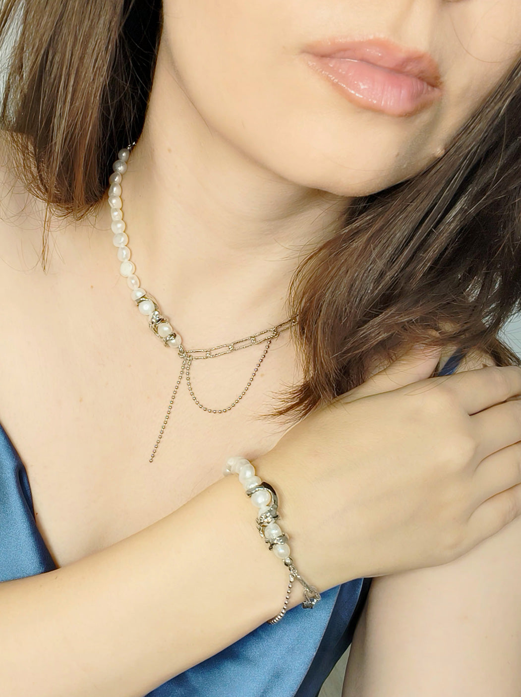 Bratara din Argint Reins cu perle de apa dulce, Gothic Pearl vedere pe model, 02R01-0012